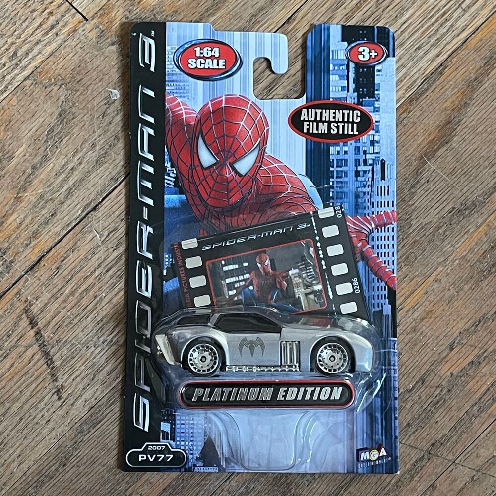 Marvel Spiderman 3 MGA Entertainment Diecast Car PV77 1:64 2007 PLATINUM STILL